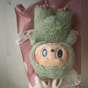 NEW and genuine Pop Mart LABUBU